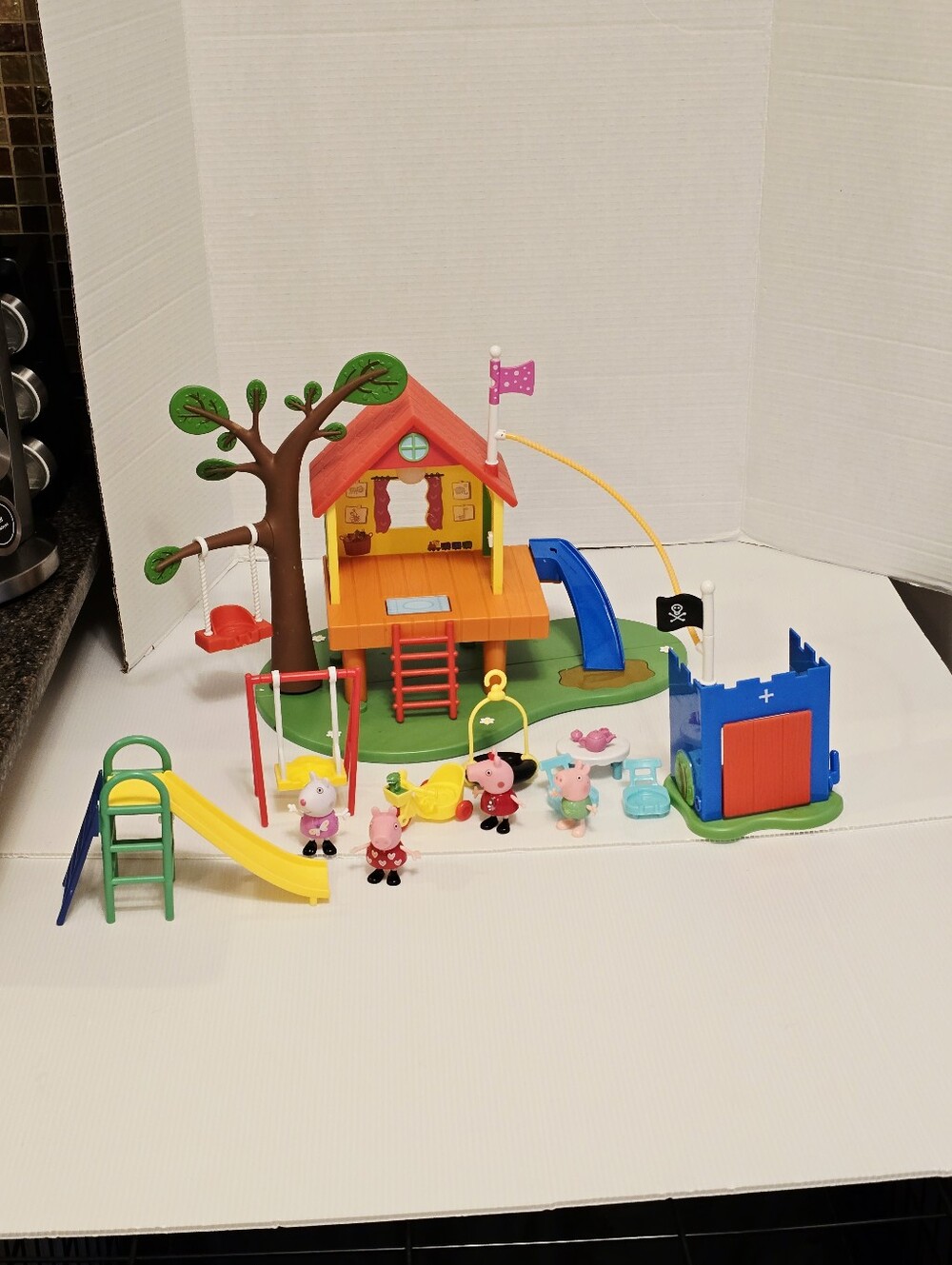 Peppa Pig's Treehouse and George's Fort Playset with Playground Set